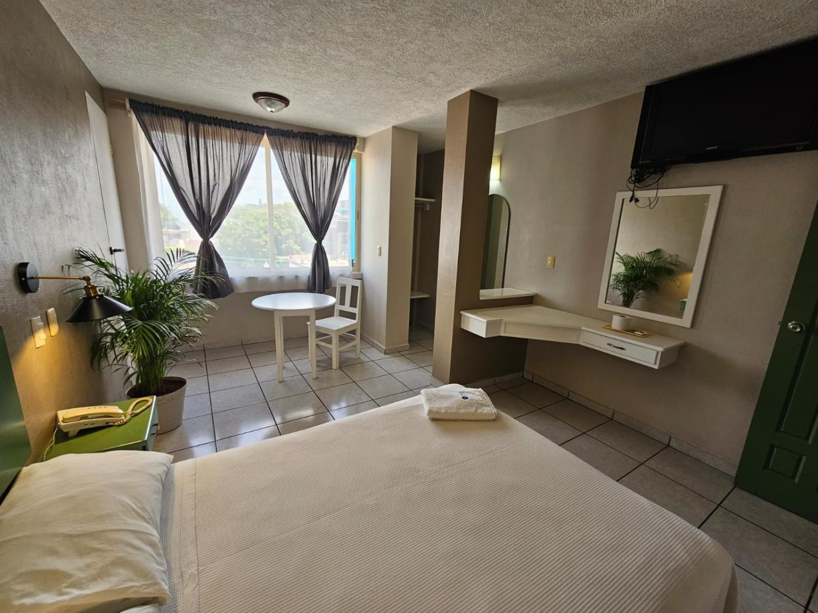 Hotel Punto Poza Rica Luaran gambar