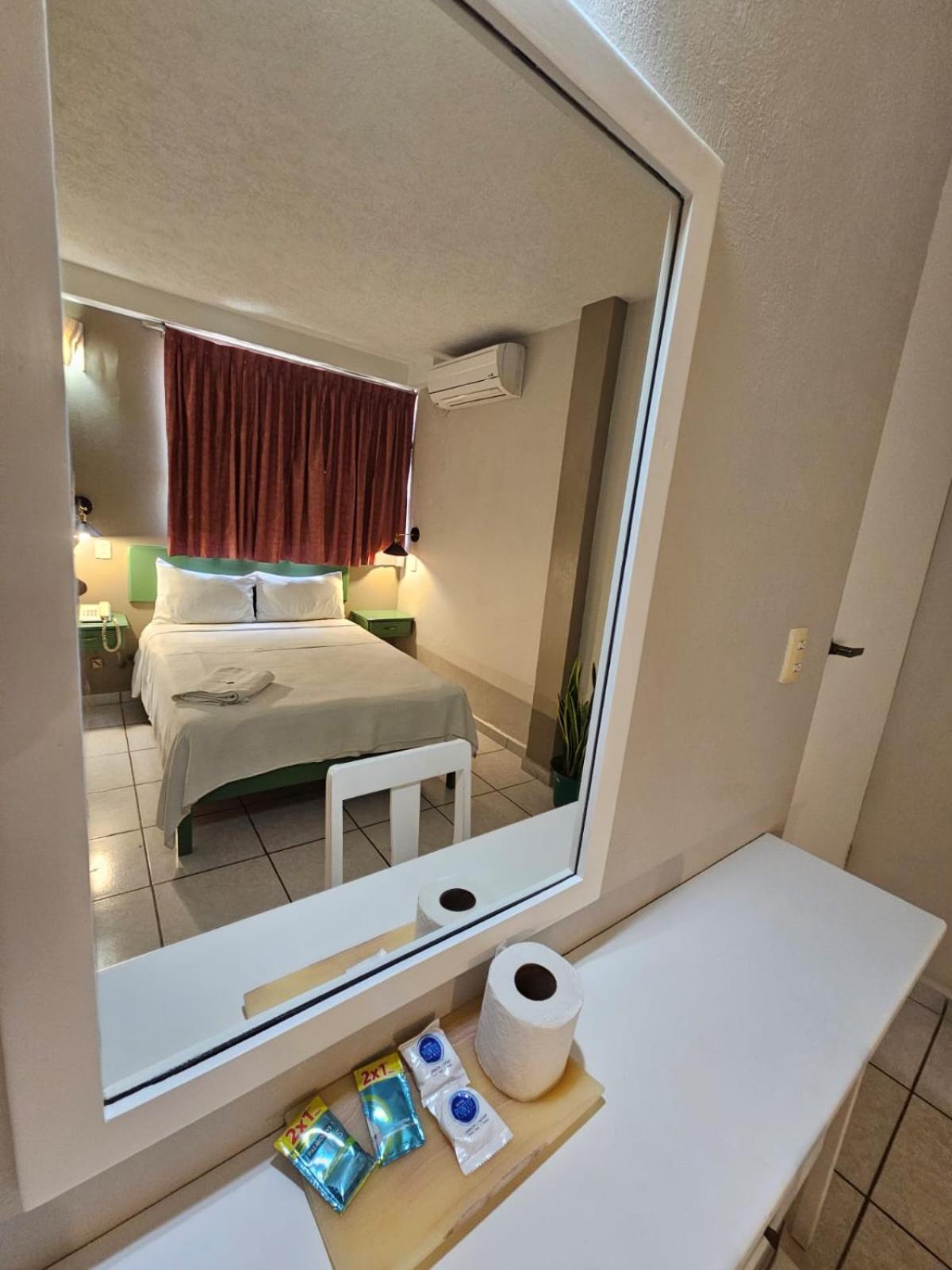 Hotel Punto Poza Rica Luaran gambar