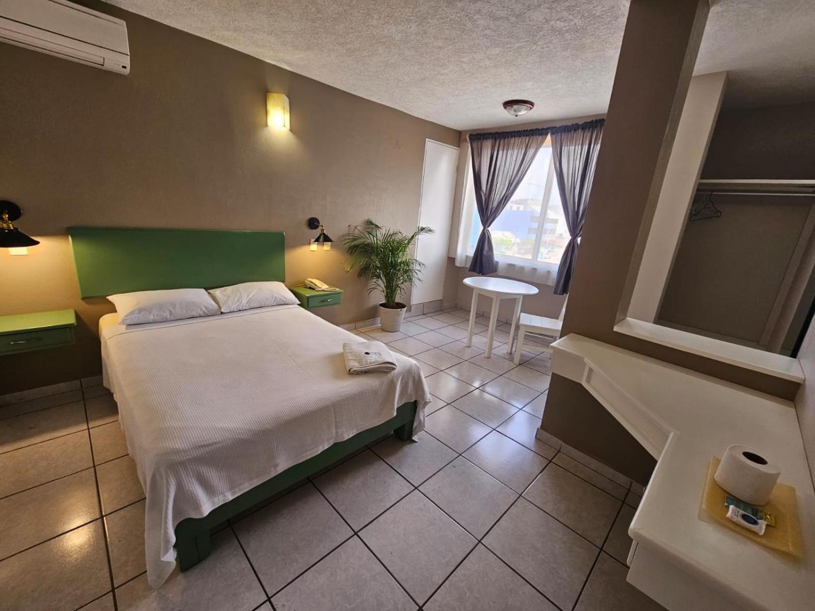 Hotel Punto Poza Rica Luaran gambar