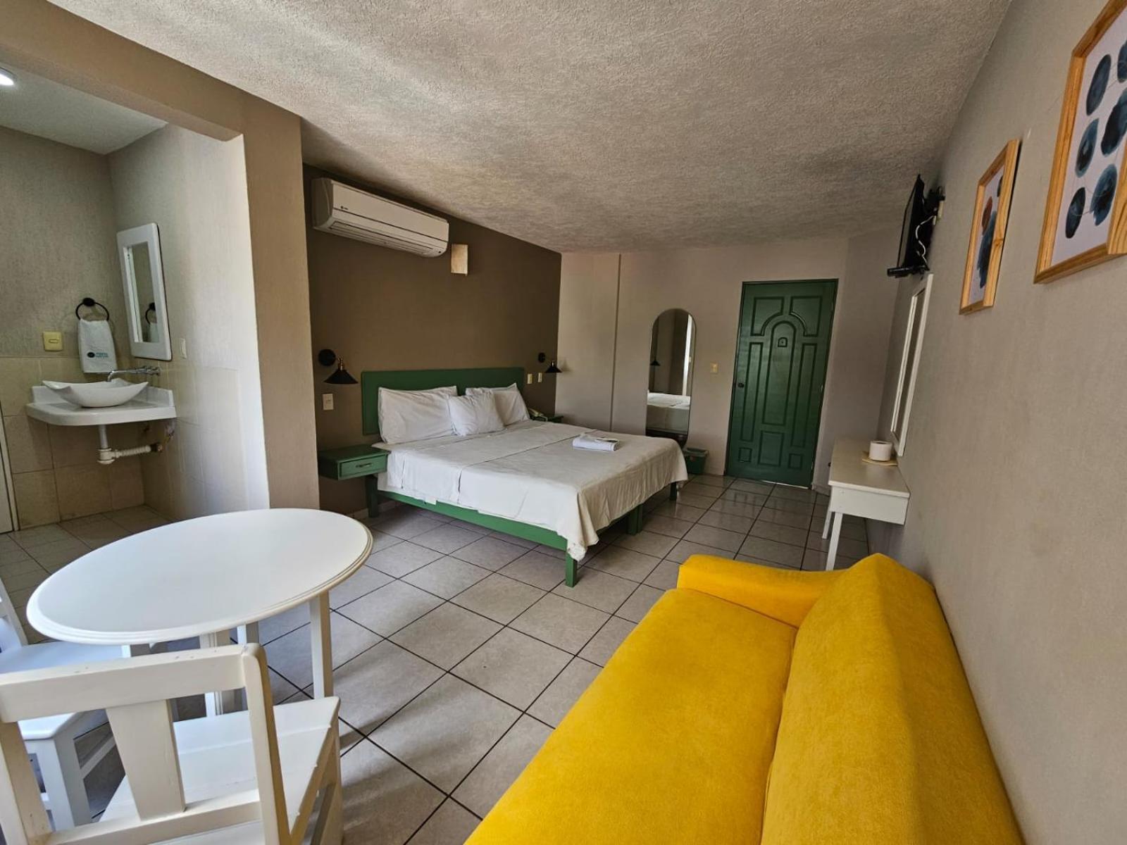 Hotel Punto Poza Rica Luaran gambar